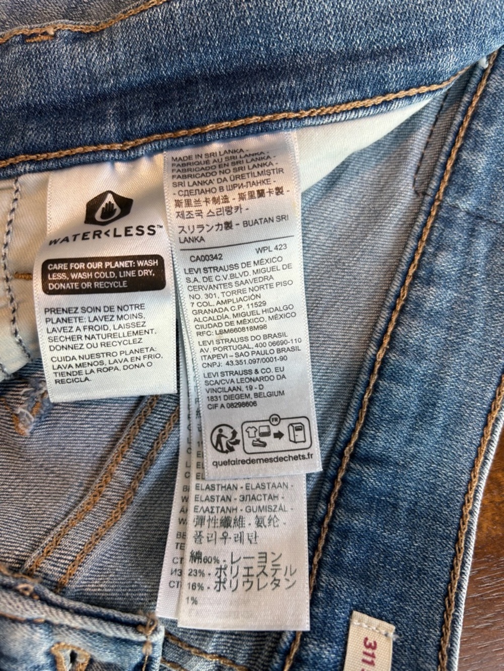 Women’s Jean Capris Levi Strauss 311 shaping skinny capri High-Rise 32 W - Picture 8 of 11